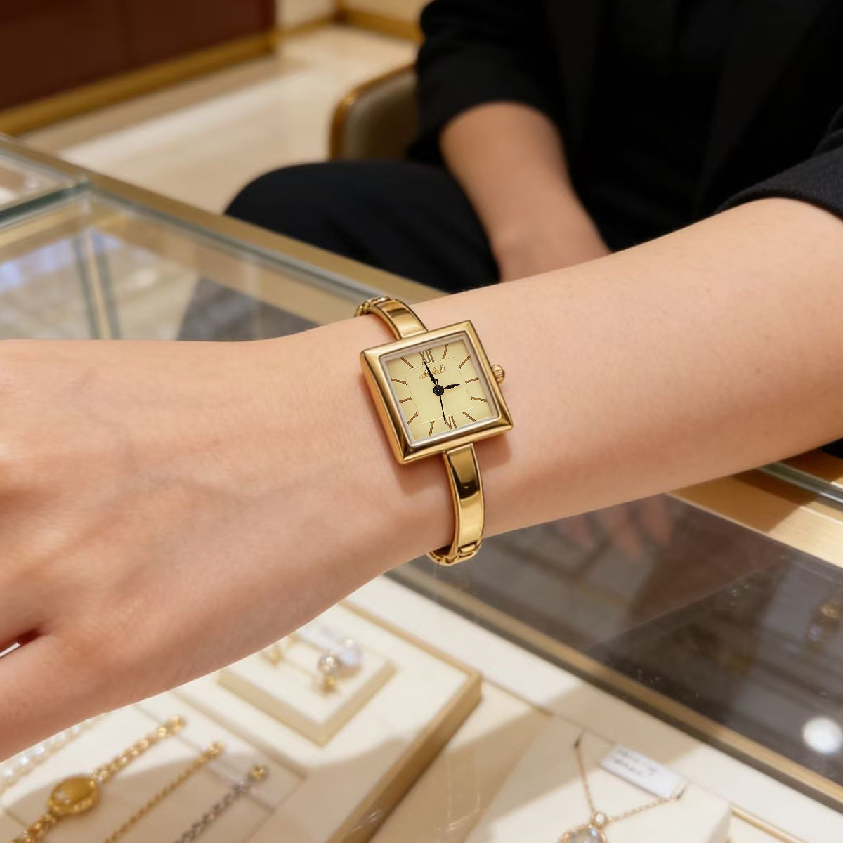 Элегантные женские часы-брасле – обзор и цена Luxury Watch And Jewelry Brand