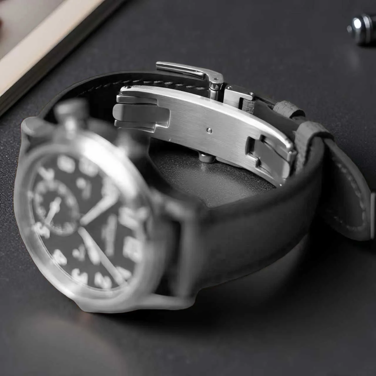 Ремешок для часов с раскладыва – обзор и цена Quiet Luxury Watch